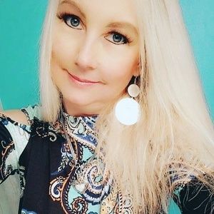 Meet your Posher, Teri